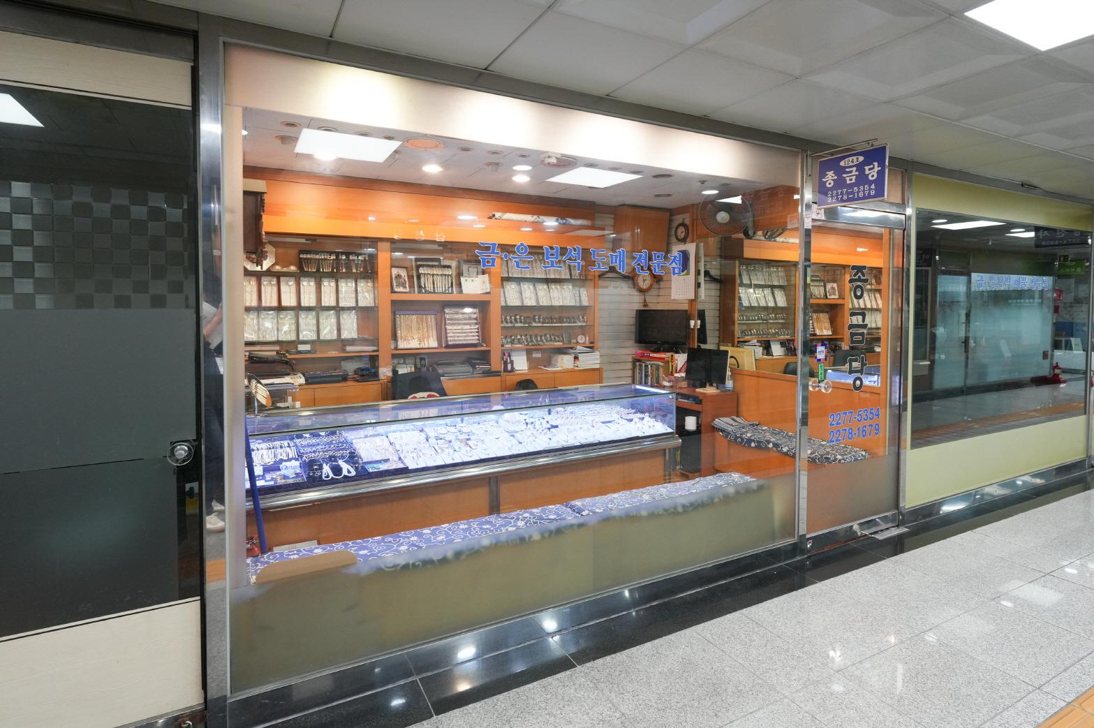 종금당 외부전경