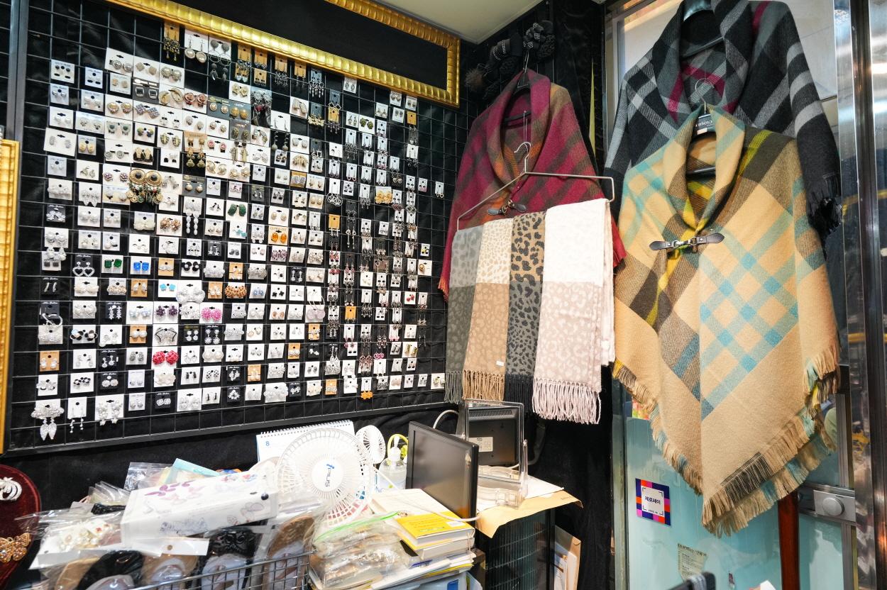 멋쟁이 SHOP 내부2