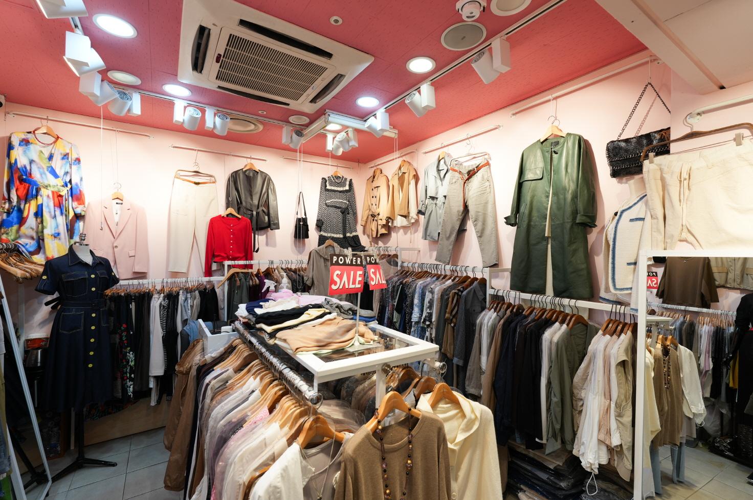 로즈골드(ROSE GOLD) 내부1