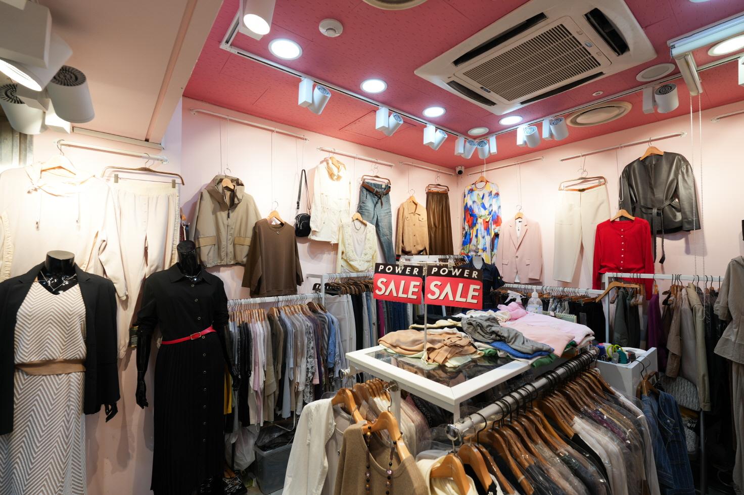 로즈골드(ROSE GOLD) 내부2