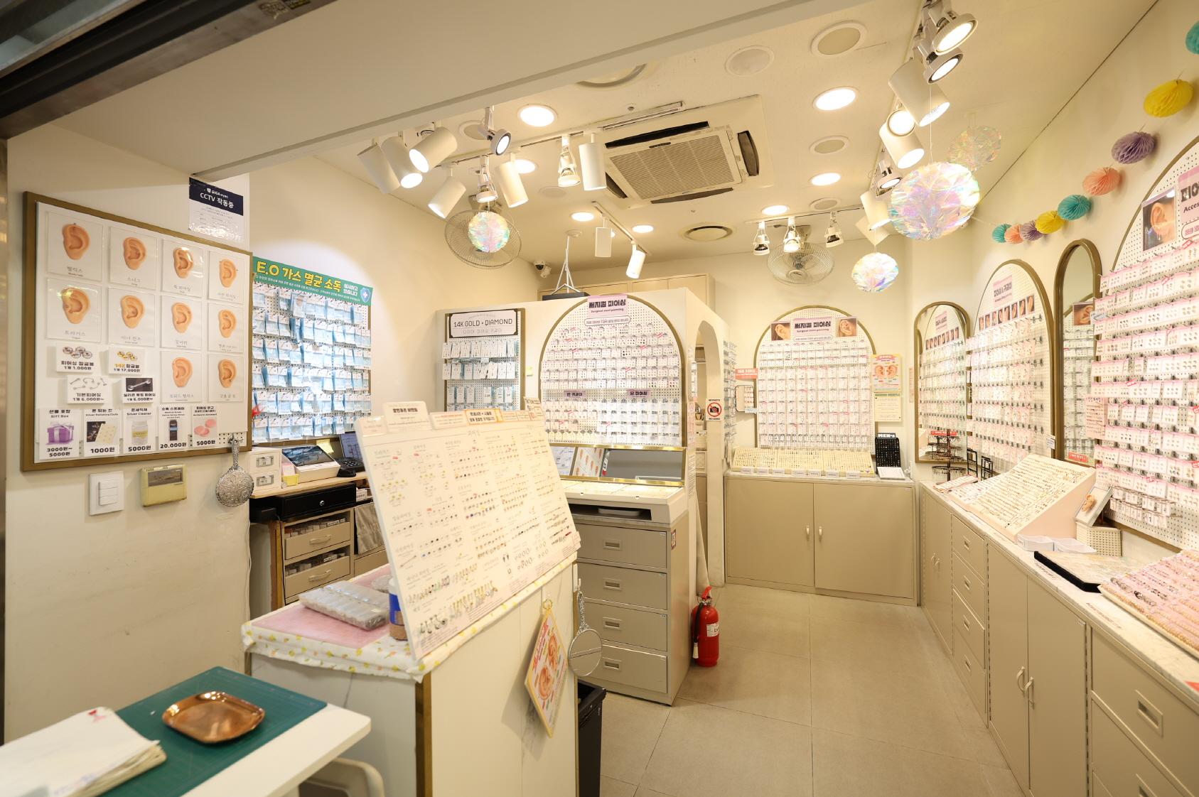 문피어싱 내부1