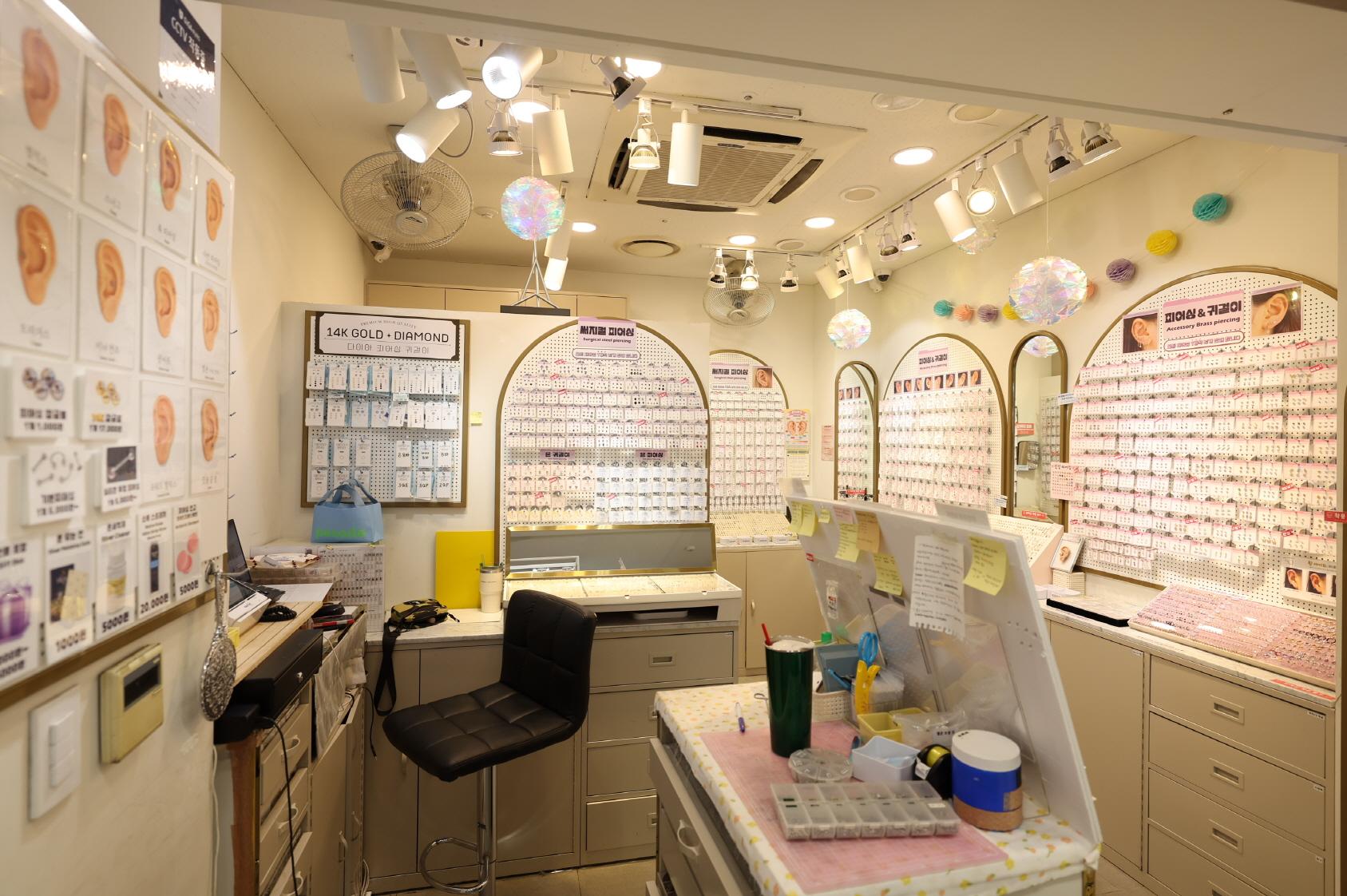 문피어싱 내부2