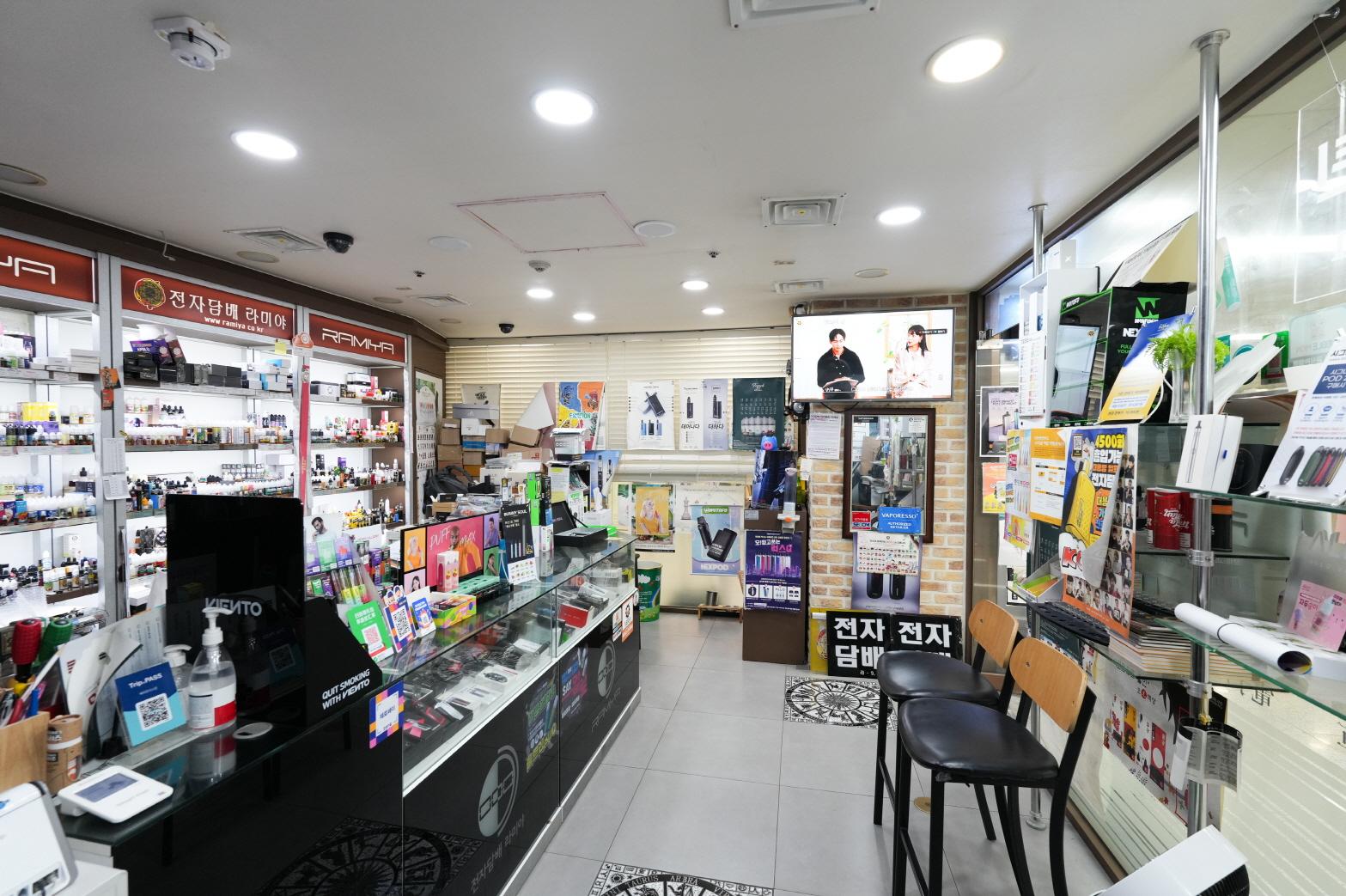 베이프 식스틴 내부1