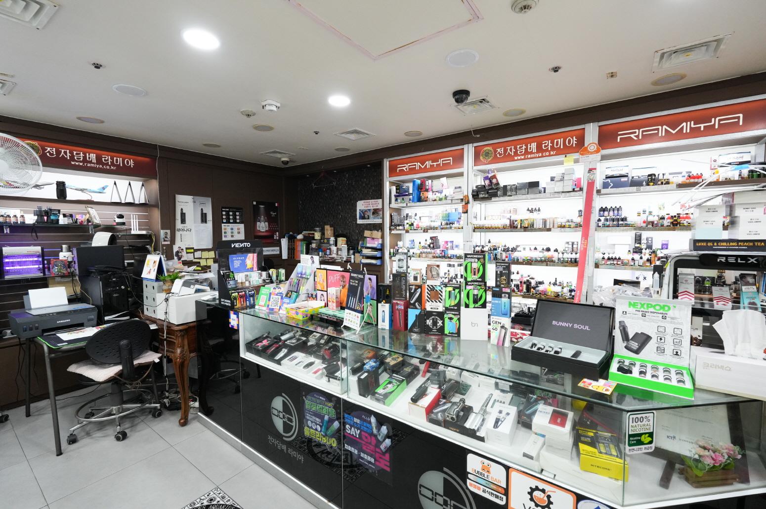 베이프 식스틴 내부2