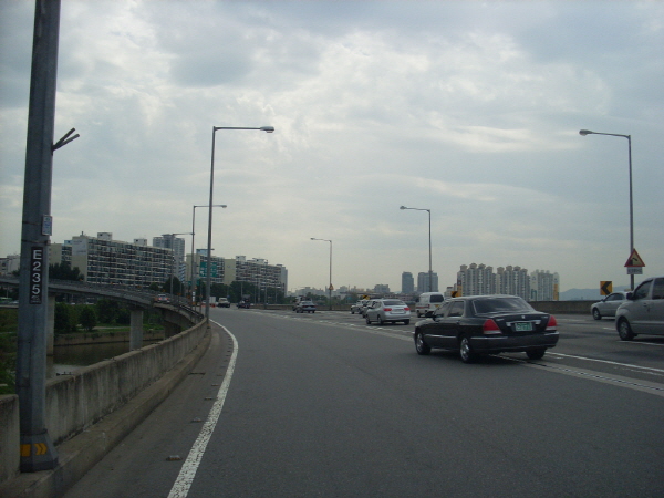 강변북로(구리방향) 마포대교 지난 350M 사진