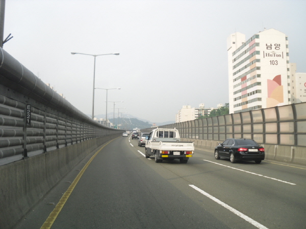 내부순환로(성동방향) 홍제down램프 지난 340M 사진