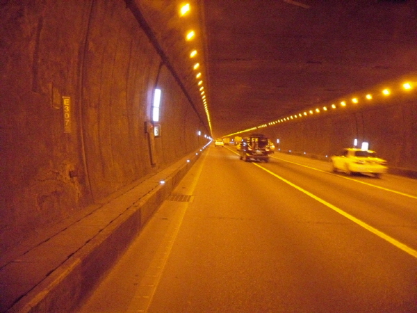 내부순환로(성동방향) 홍지문 터널 시점 지난 850M 사진