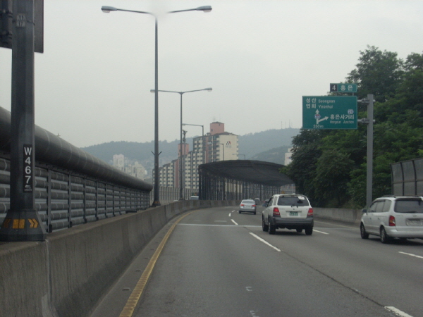 내부순환로(성산방향) 홍지문터널 종점 지난 510M 사진