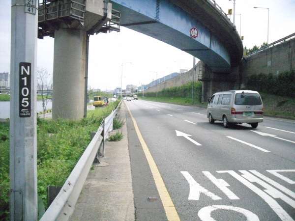 동부간선도로(상계방향) 장안철교 지난 2,020M 사진