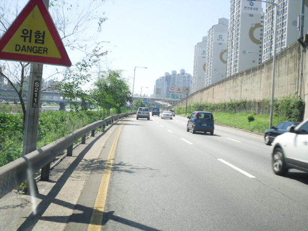 동부간선도로(성수방향) 한천교 지난 445M 사진