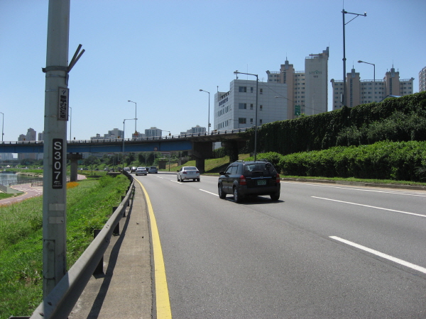 동부간선도로(성수방향)중랑교 지난 315M 사진