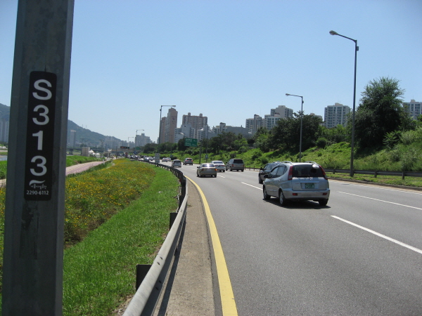 동부간선도로(성수방향)중랑교 지난 555M 사진