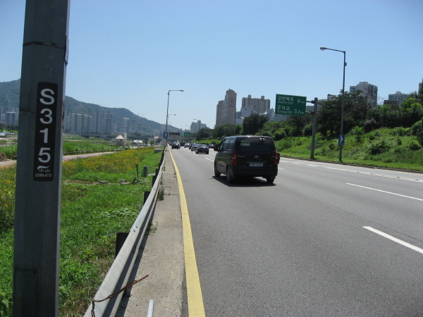 동부간선도로(성수방향)중랑교 지난 635M 사진