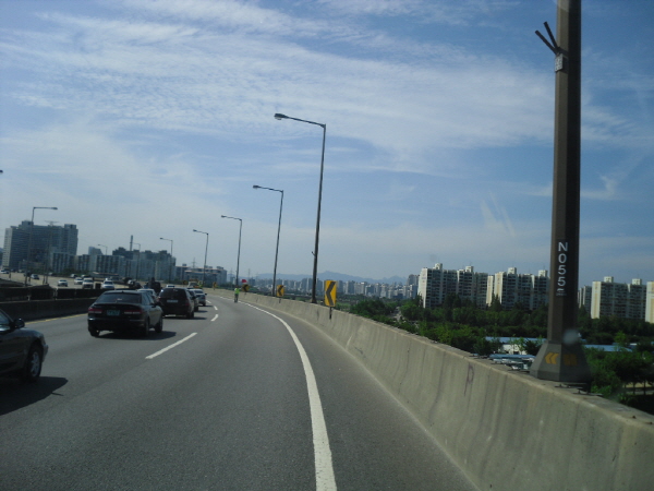동부간선도로(장지방향) 탄천고가시점 지난 790M 사진