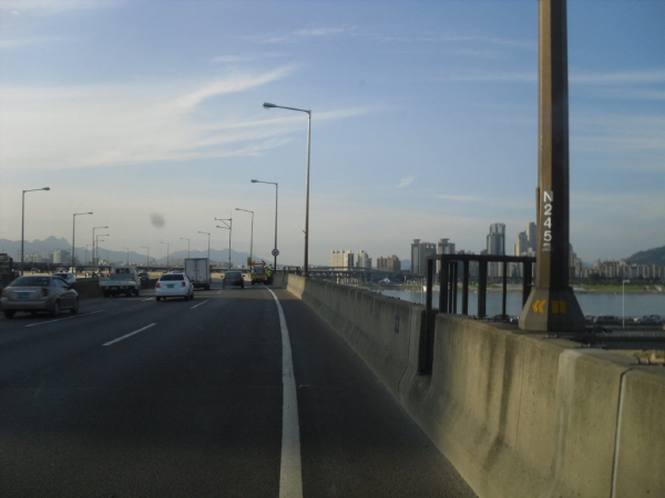 동부간선도로(장지방향) 봉은램프 지난 855M 사진