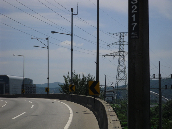 동부간선도로(장지방향) 탄천고가시점 지난 140M 사진