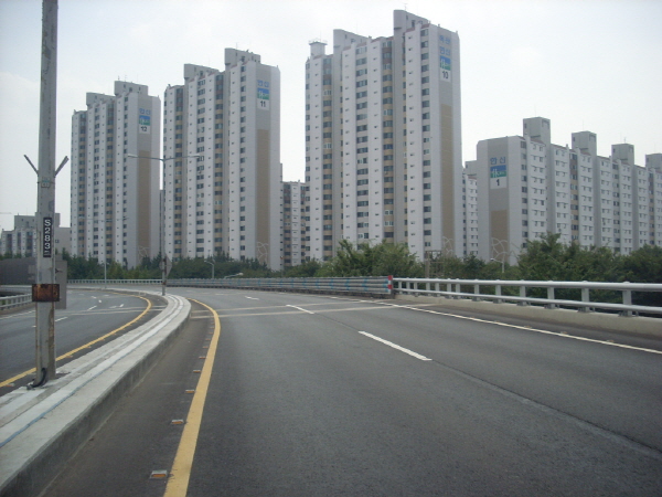 서부간선도로(시흥방향) 안양천교 시점 지난 350M 사진